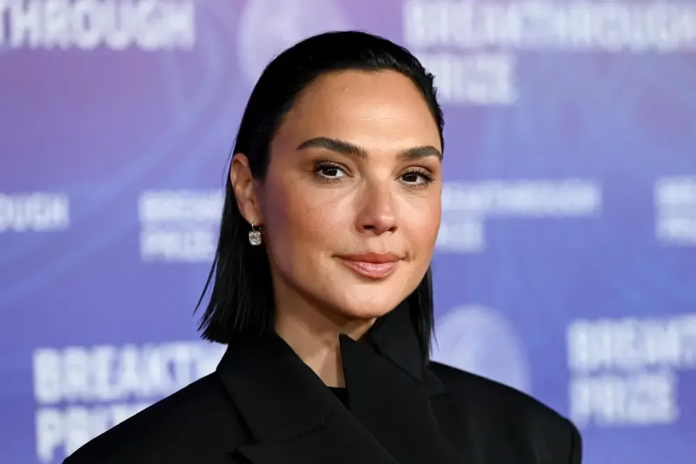 Gal Gadot Questions Return as Wonder Woman, Discusses Upcoming 'Bitcoin' Movie