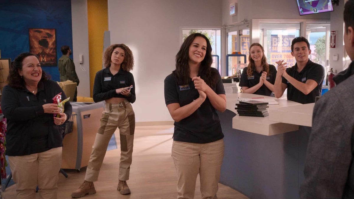 Blockbuster S1 E4 Recap: 'The Itsy Bizzies'
