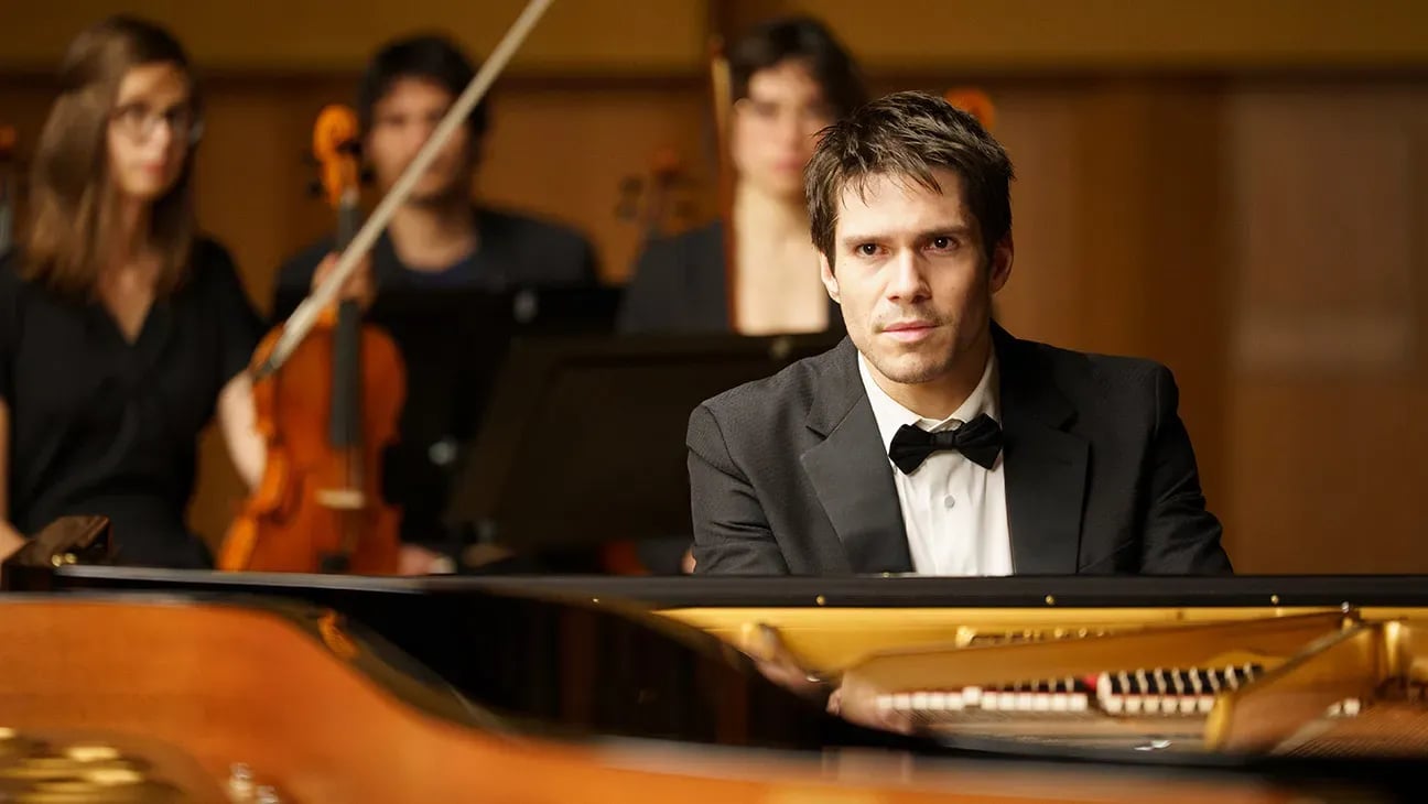 Two Pianos: The Intricacy of Dual Narratives in a Musical Drama