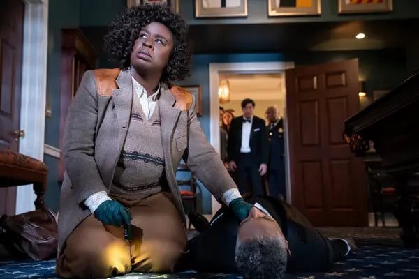 Behind the Scenes Chaos: "The Residence" Unveils the White House Secrets
