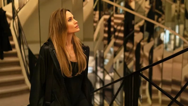 Fashion and Fear: Deconstructing Alice Winocour's 'Couture'